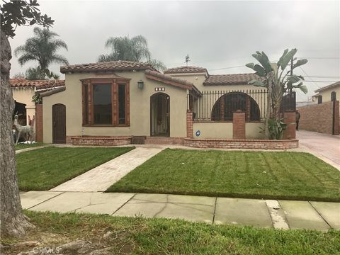 Photo of 730 W 109th St, Los Angeles, CA 90044 (MLS # SR26031645)