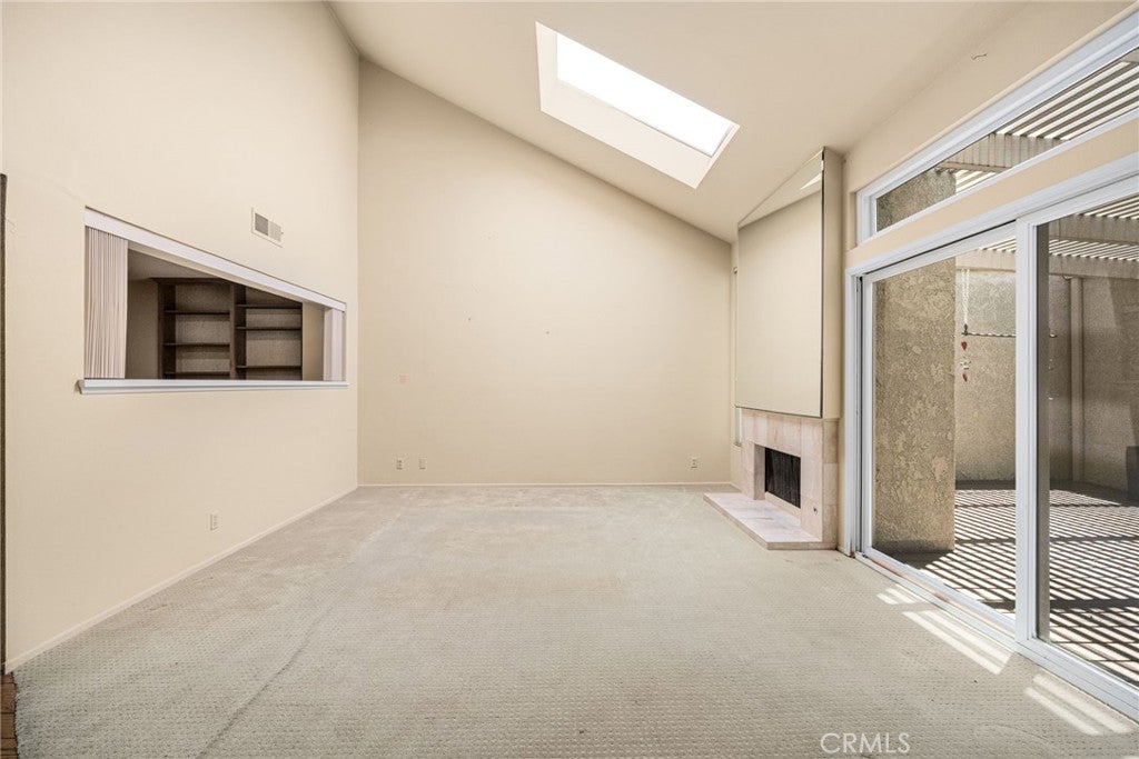 65 Claret, Irvine CA 92614 - Photo 6