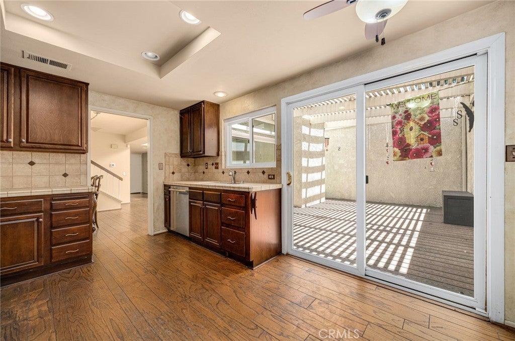 65 Claret, Irvine CA 92614 - Photo 15
