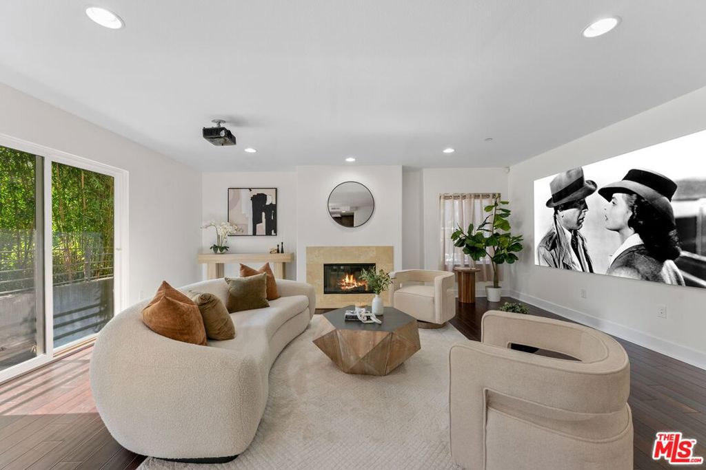 7249 Franklin Avenue 101