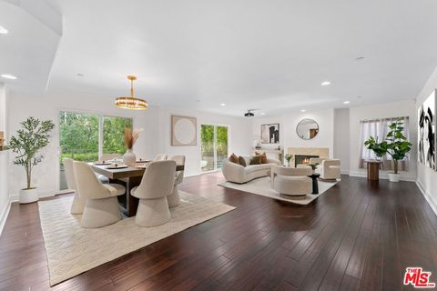 Photo of 7249 Franklin Avenue #101, Los Angeles, CA 90046 (MLS # 26634745)