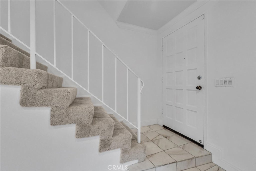 229 W Wilson Street 10