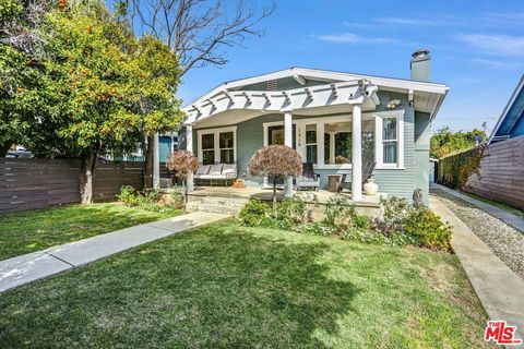 Photo of 1318 N June Street, Los Angeles, CA 90028 (MLS # 25561935) Photo of 1318 N June Street, Los Angeles, CA 90028 (MLS # 25561935)