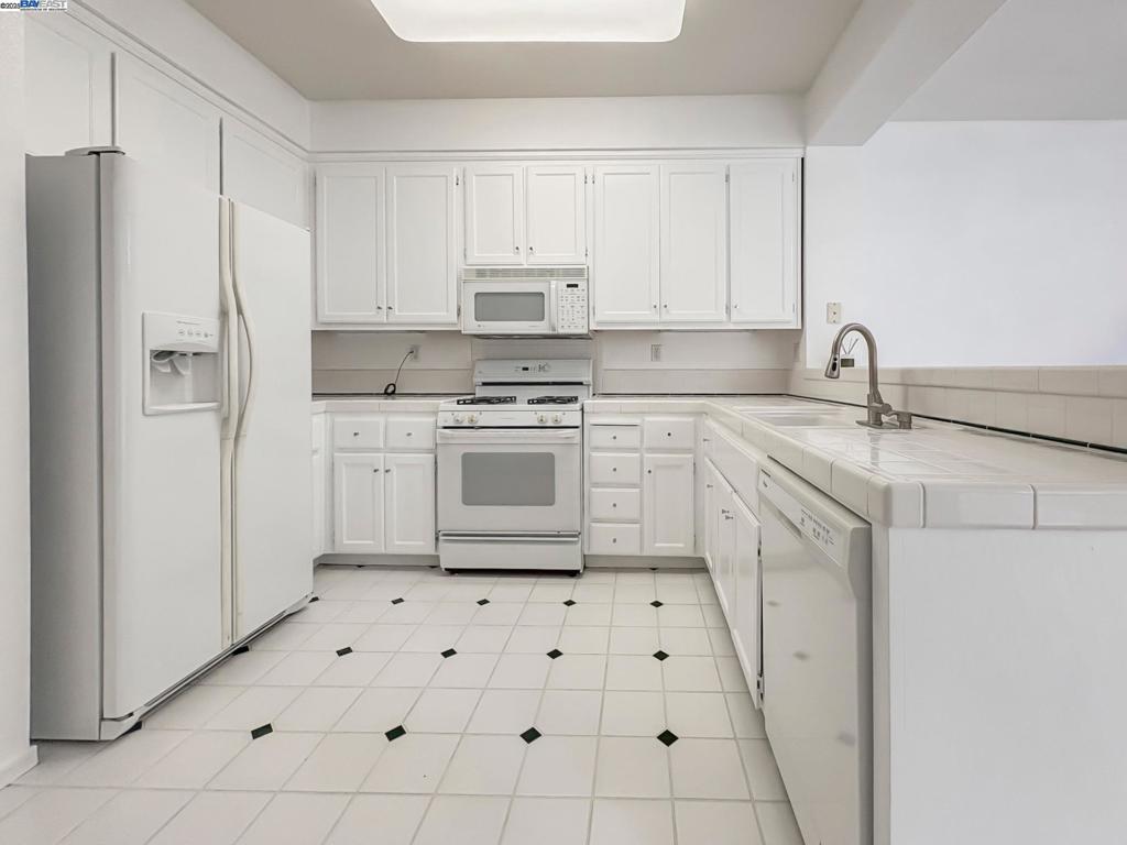 GRAYSTONE - Residential
