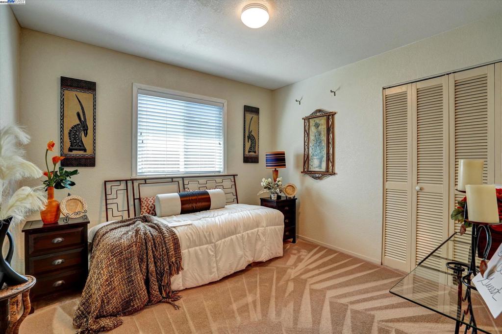 COLLEGE DISTRICT - Residential