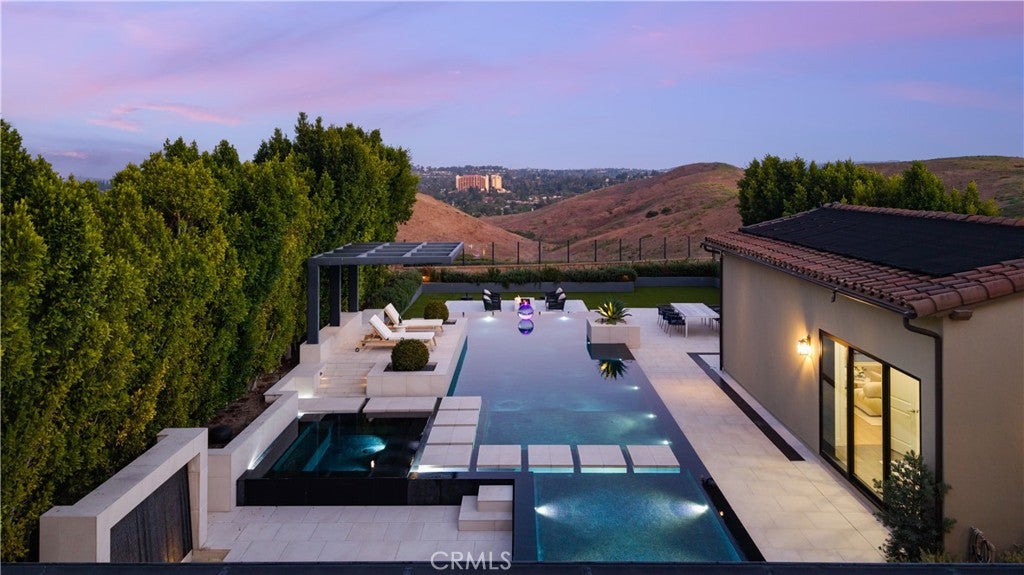 108 Panorama, Irvine CA 92618 - Photo 18