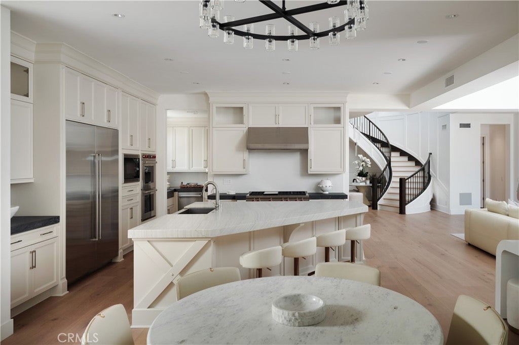 108 Panorama, Irvine CA 92618 - Photo 8