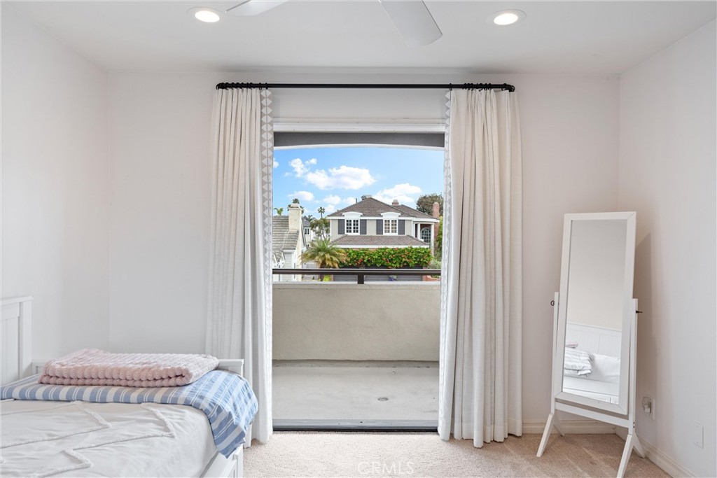 Huntington Beach, California, 92648, United States, 4 Bedrooms Bedrooms, ,4 BathroomsBathrooms,Residential,Active,2041783