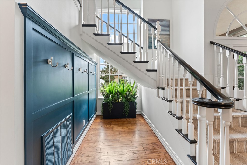 Huntington Beach, California, 92648, United States, 4 Bedrooms Bedrooms, ,4 BathroomsBathrooms,Residential,Active,2041783