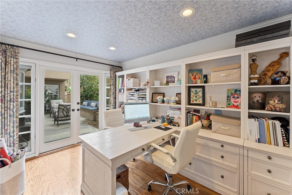 Huntington Beach, California, 92648, United States, 4 Bedrooms Bedrooms, ,4 BathroomsBathrooms,Residential,Active,2041783