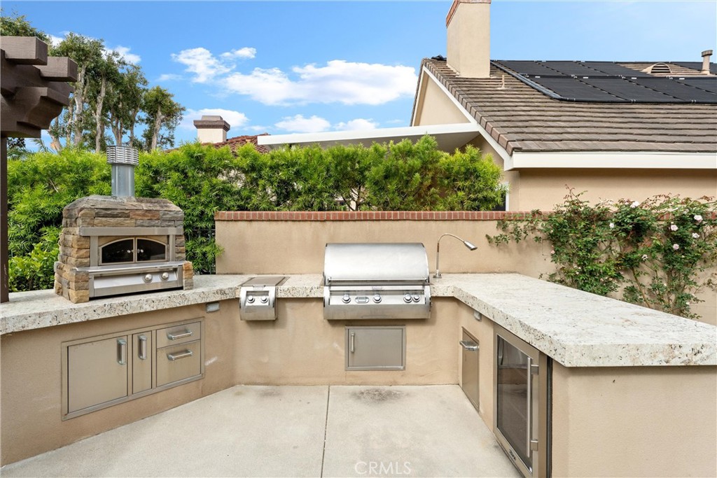 Huntington Beach, California, 92648, United States, 4 Bedrooms Bedrooms, ,4 BathroomsBathrooms,Residential,Active,2041783