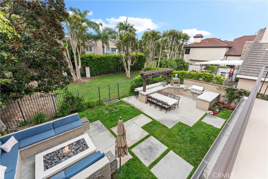 Huntington Beach, California, 92648, United States, 4 Bedrooms Bedrooms, ,4 BathroomsBathrooms,Residential,Active,2041783