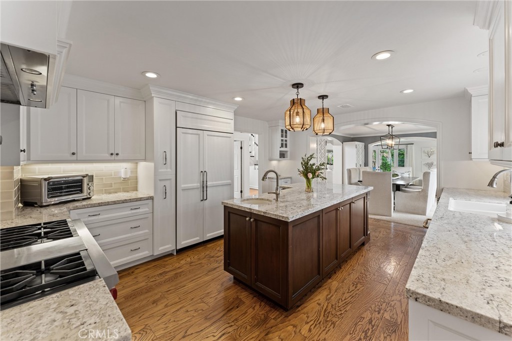 Huntington Beach, California, 92648, United States, 4 Bedrooms Bedrooms, ,4 BathroomsBathrooms,Residential,Active,2041783