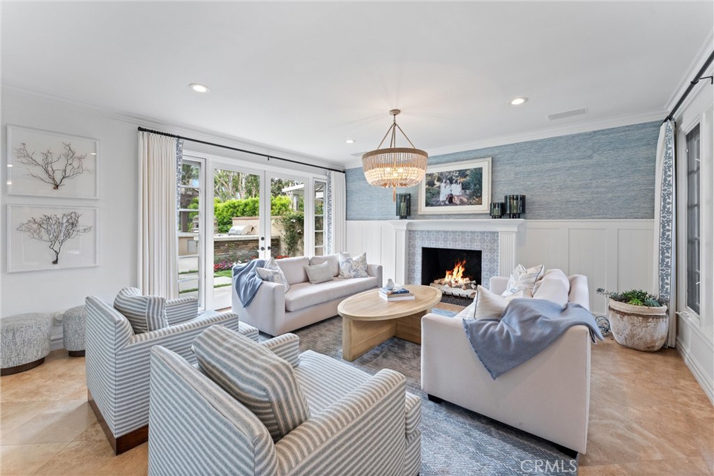 Huntington Beach, California, 92648, United States, 4 Bedrooms Bedrooms, ,4 BathroomsBathrooms,Residential,Active,2041783