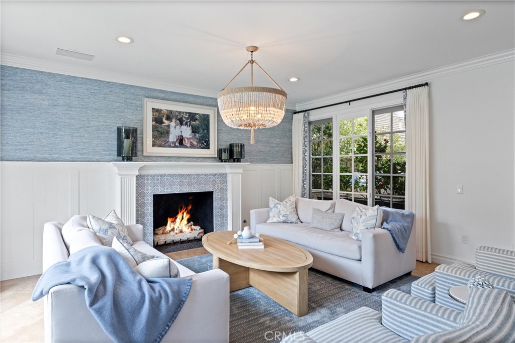 Huntington Beach, California, 92648, United States, 4 Bedrooms Bedrooms, ,4 BathroomsBathrooms,Residential,Active,2041783