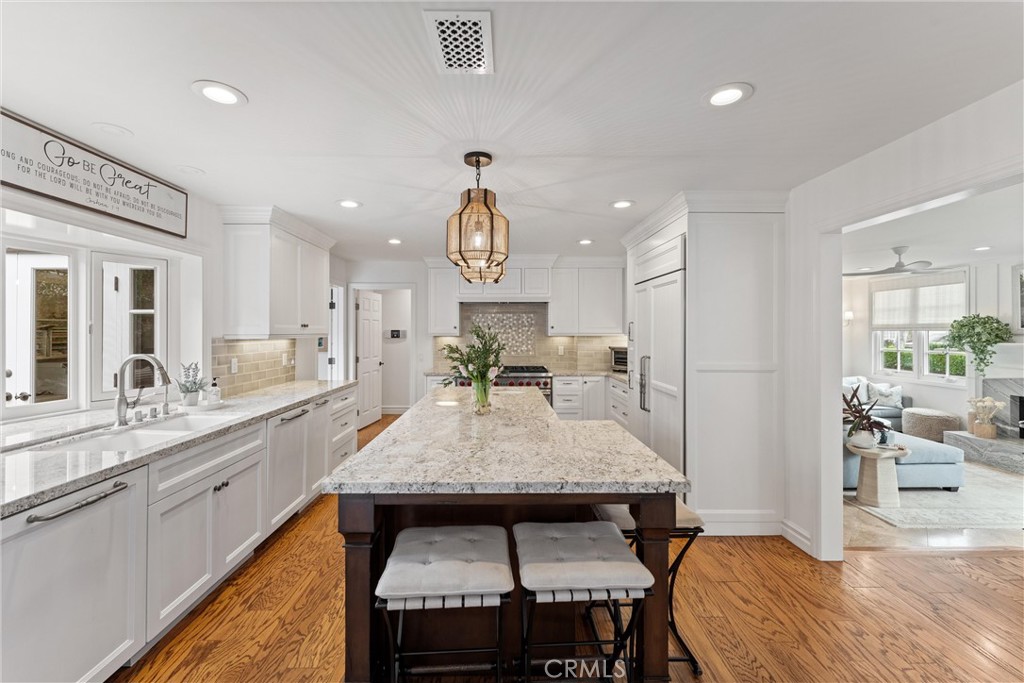 Huntington Beach, California, 92648, United States, 4 Bedrooms Bedrooms, ,4 BathroomsBathrooms,Residential,Active,2041783