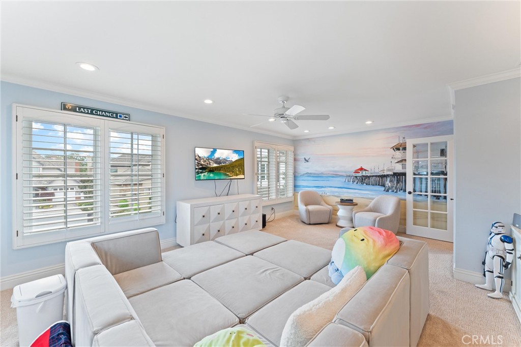 Huntington Beach, California, 92648, United States, 4 Bedrooms Bedrooms, ,4 BathroomsBathrooms,Residential,Active,2041783