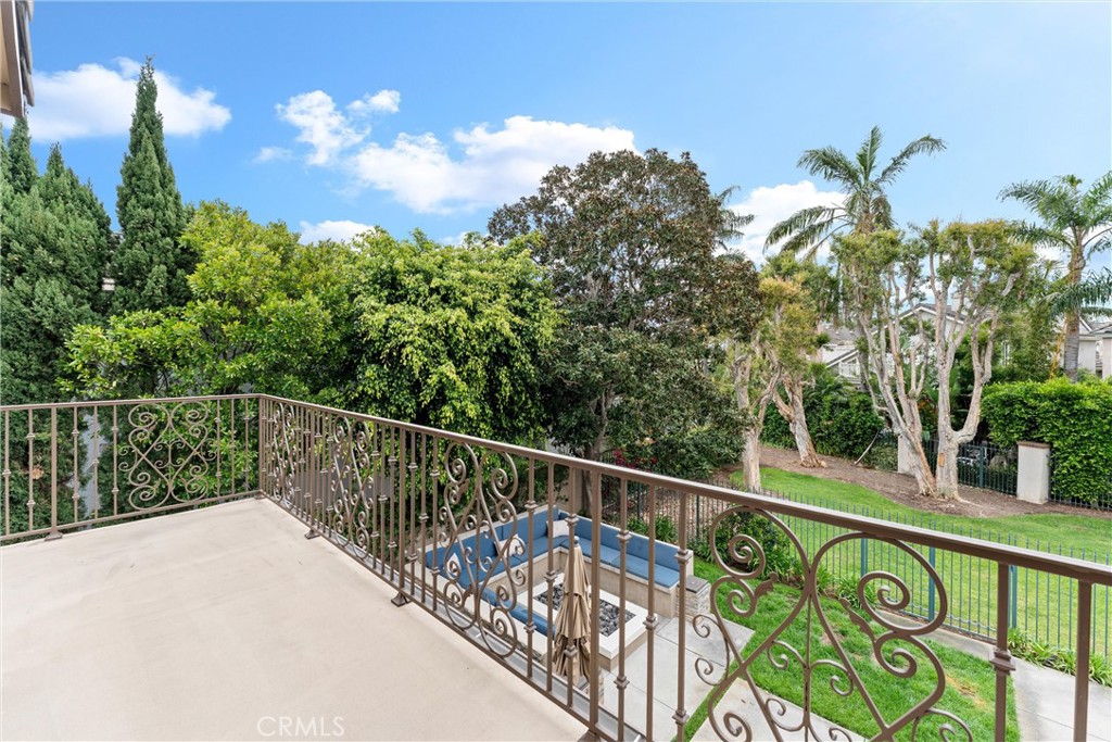 Huntington Beach, California, 92648, United States, 4 Bedrooms Bedrooms, ,4 BathroomsBathrooms,Residential,Active,2041783
