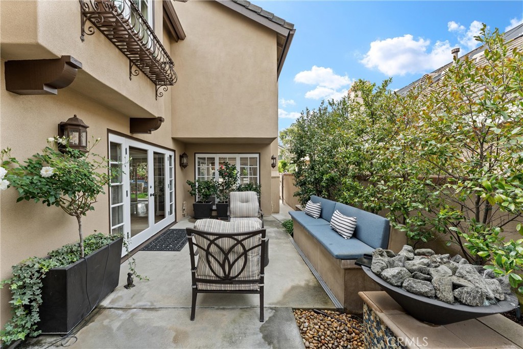 Huntington Beach, California, 92648, United States, 4 Bedrooms Bedrooms, ,4 BathroomsBathrooms,Residential,Active,2041783