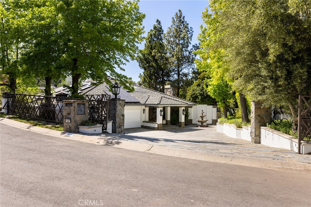 1481 Kingston Circle