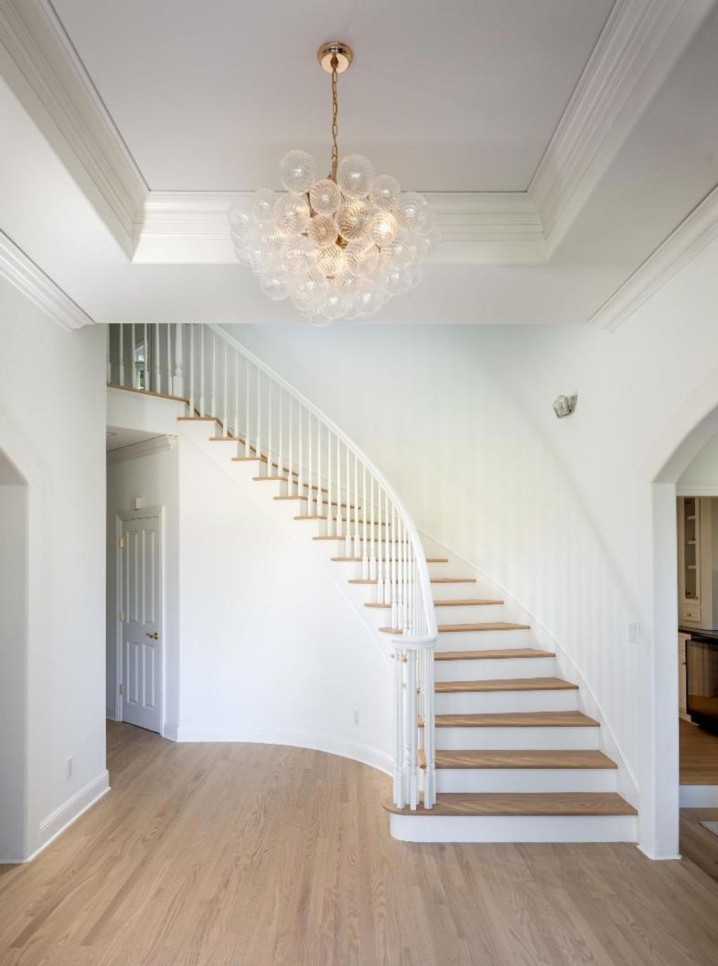 Photo of 1049 Russell Avenue, Los Altos, CA 94024 (MLS # ML82040038)