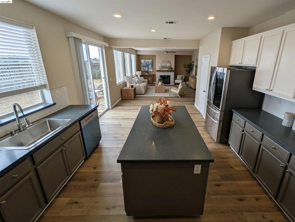 6753 Sunriver Lane