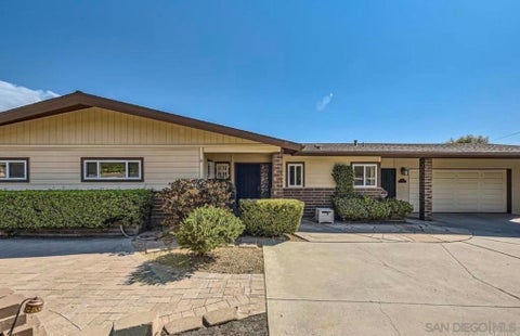 Photo of 777 Hacienda Dr DR, El Cajon, CA 92020 (MLS # 260022971SD)