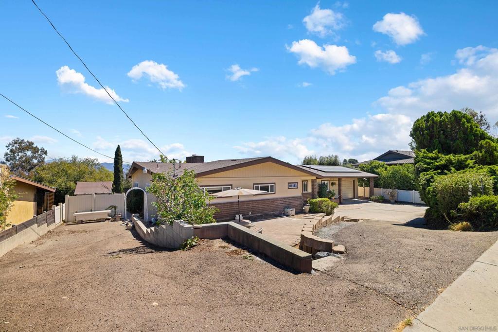 777 Hacienda Dr