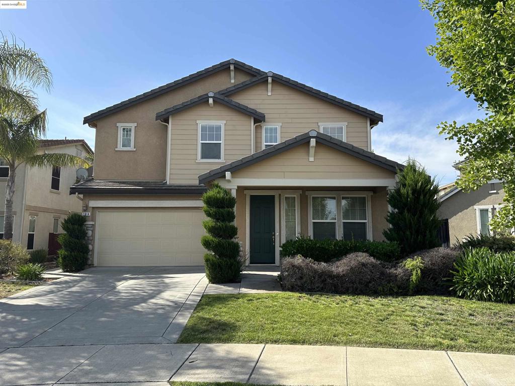 HIGHLY DESIRABLE DEER RIDGE...WONDERFUL FAMILY HOME ON CUL DE SAC.. BEAUTIFUL LARGE REAR YARD WITH PATIO AND OVERHANG; 4 LARGE BEDROOMS AND 2.5 BATHS; LARGE LAUNDRY ROOM UPSTAIRS; NEWER APPLIANCES...HOME IS IMMACULATE...BRING YOUR FUSIEST TENANT...