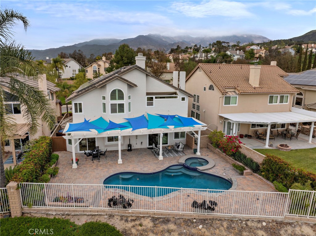 21495 Silvertree Lane
