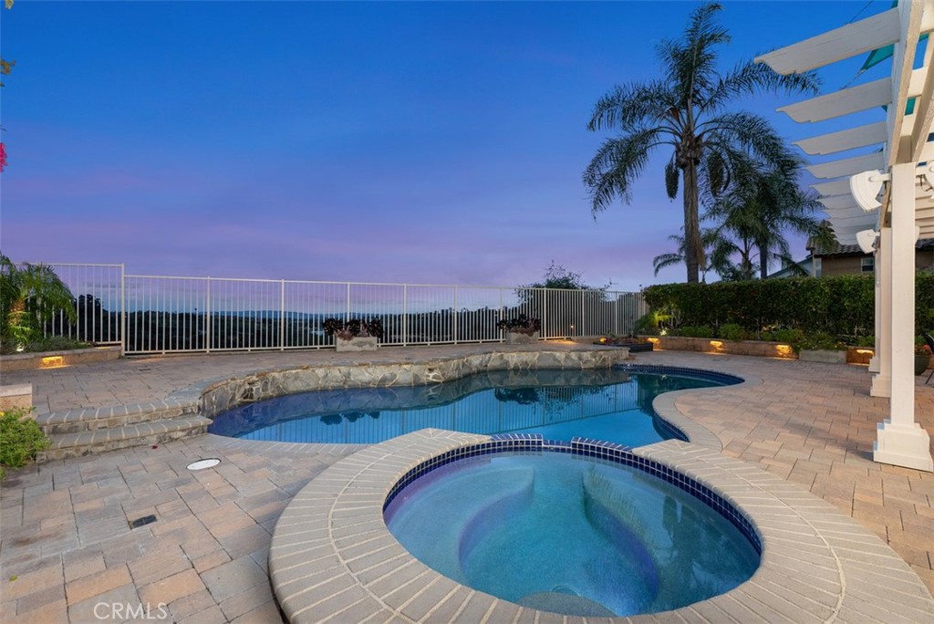 21495 Silvertree Lane