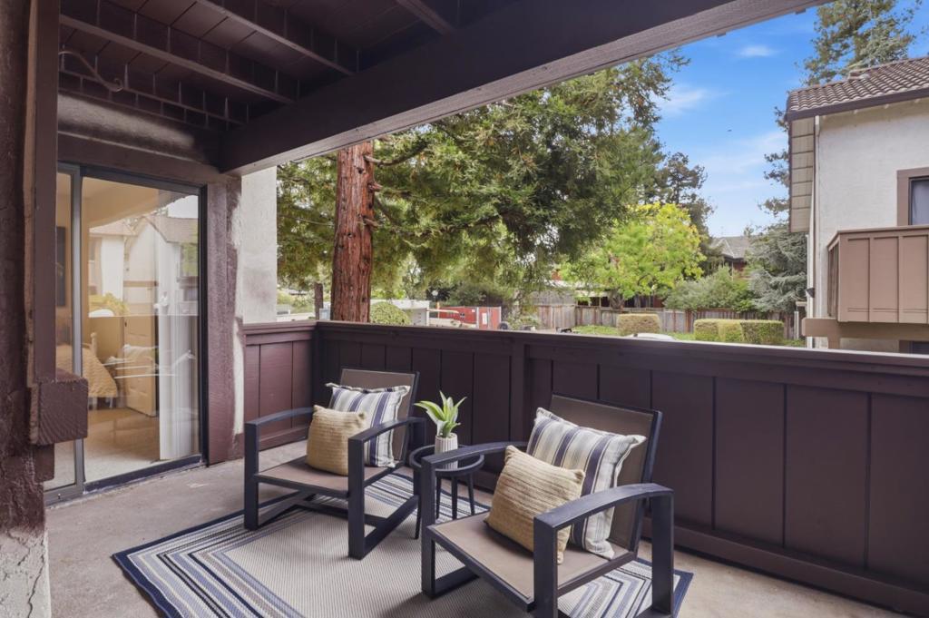 1122 Woodside Road 9