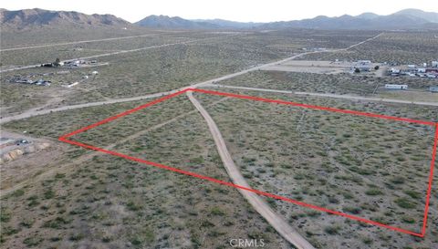 Photo of 777 Dale Evans Pkwy, Apple Valley, CA 92307 (MLS # HD26007708)