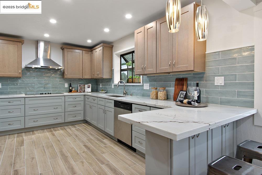 JOAQUIN MILLER - Residential