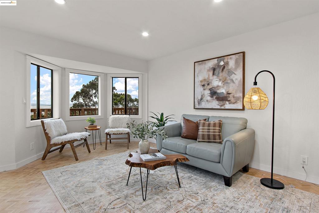 JOAQUIN MILLER - Residential