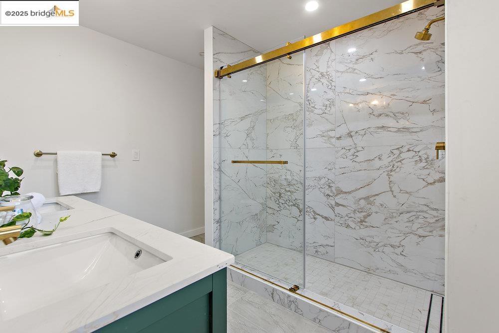 JOAQUIN MILLER - Residential