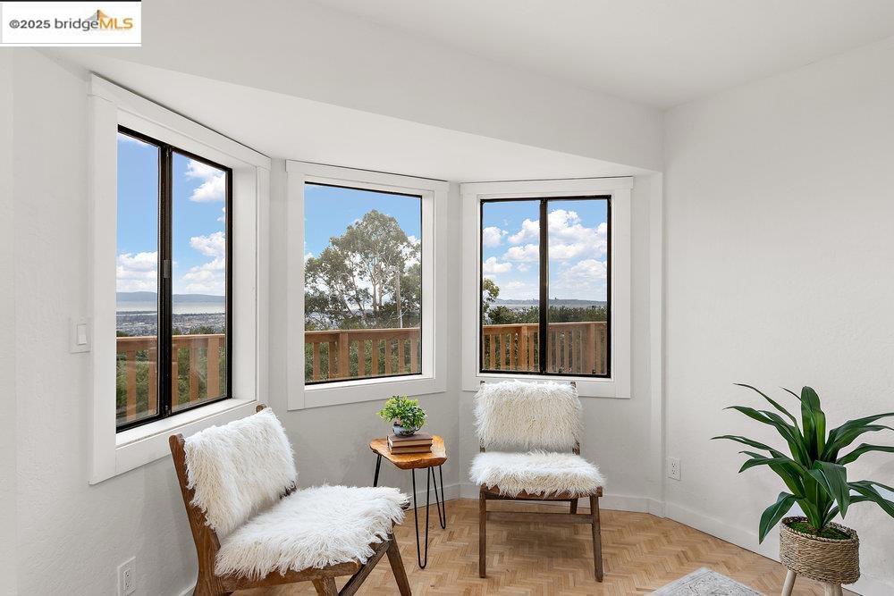 JOAQUIN MILLER - Residential