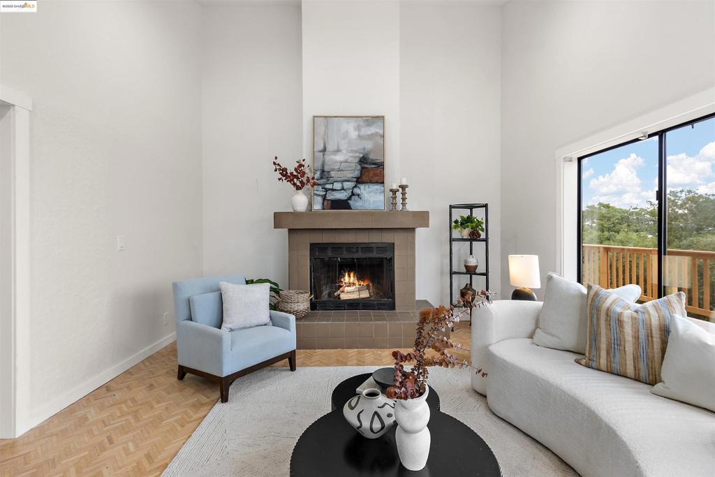 JOAQUIN MILLER - Residential