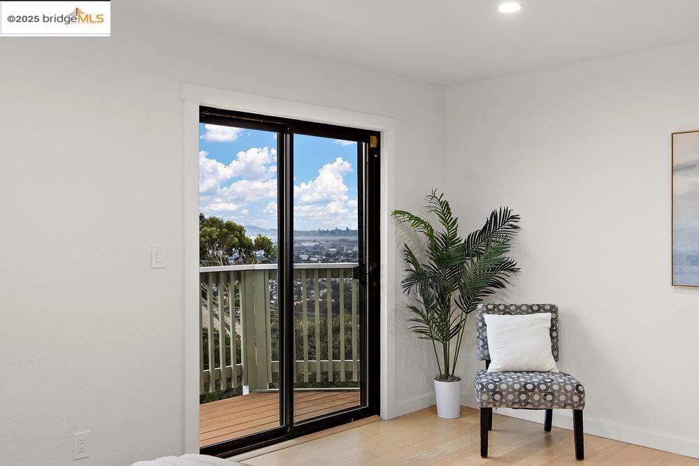 JOAQUIN MILLER - Residential