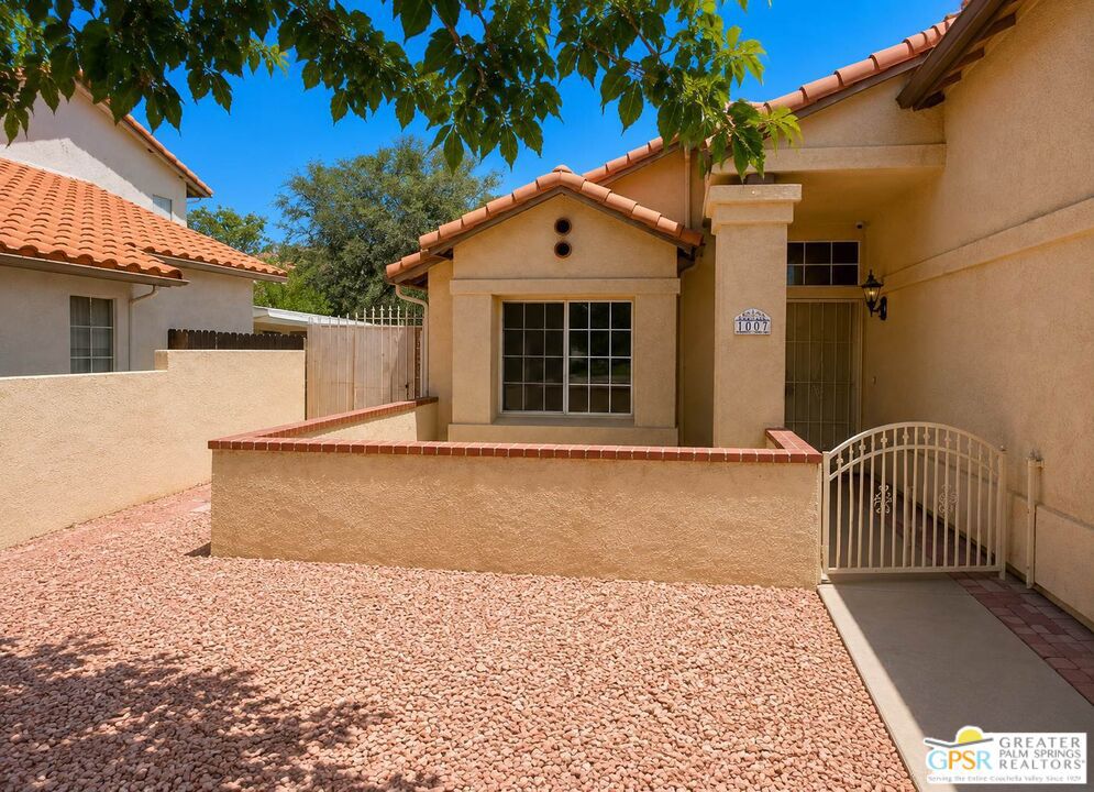 1007 Serena Drive
