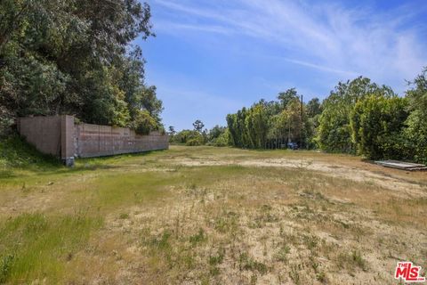 9338 1/2 Hazen Drive Beverly Hills CA 90210