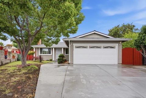 Photo of 2050 Palm Beach Way, San Jose, CA 95122 (MLS # ML82044482)