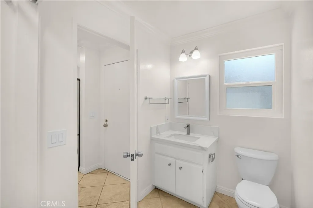 Orange, California 92869, United States, 2 Bedrooms Bedrooms, ,2 BathroomsBathrooms,Residential,Pending,196187