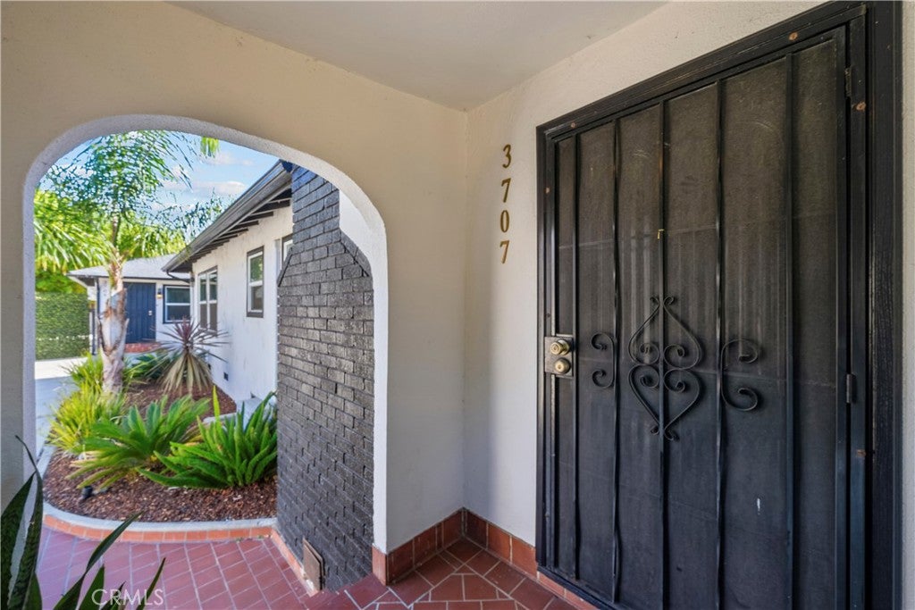3707 Valleybrink Road