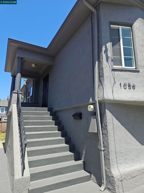 Photo of 1056 55th Street ST, Oakland, CA 94608 (MLS # 41147428)