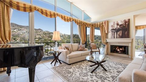 Photo of 1155 N Brand Boulevard #1101, Glendale, CA 91202 (MLS # SR26027001)