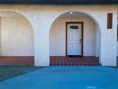 10594 Spruce Bloomington CA 92316