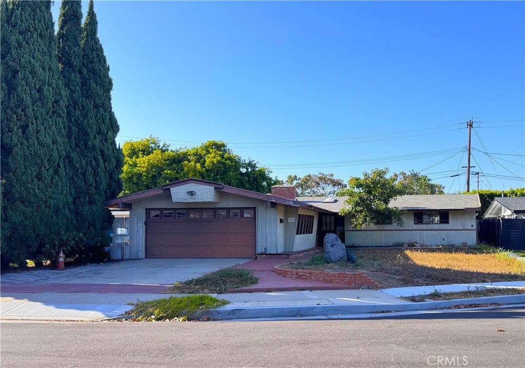 208 Wellesley Lane, Costa Mesa CA 92626 - Photo 1