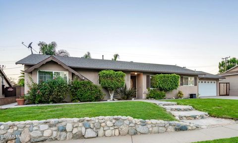 Photo of 3217 Hamlin Avenue, Simi Valley, CA 93063 (MLS # 226003514)