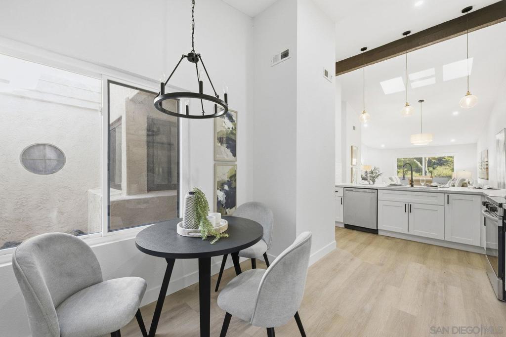 18023 Avenida Alozdra